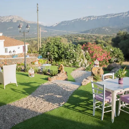 S'ozzastru Country house *